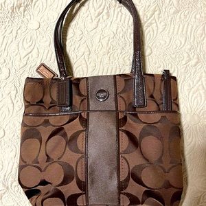 Coach medium purse